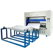 Máquina têxtil para acolchoamento ultrassônico